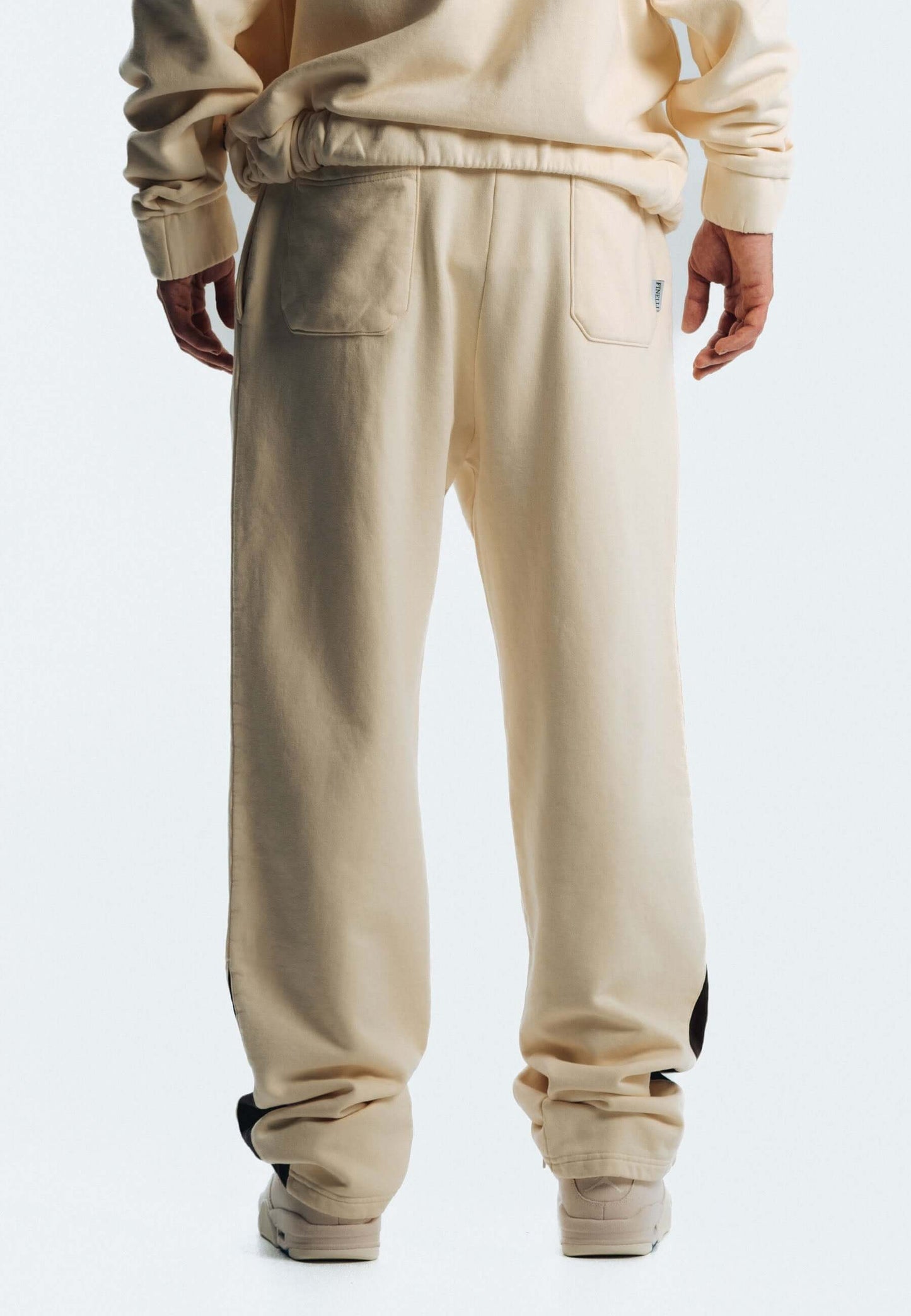 Baggy Sweatpants Cream White - Finelli