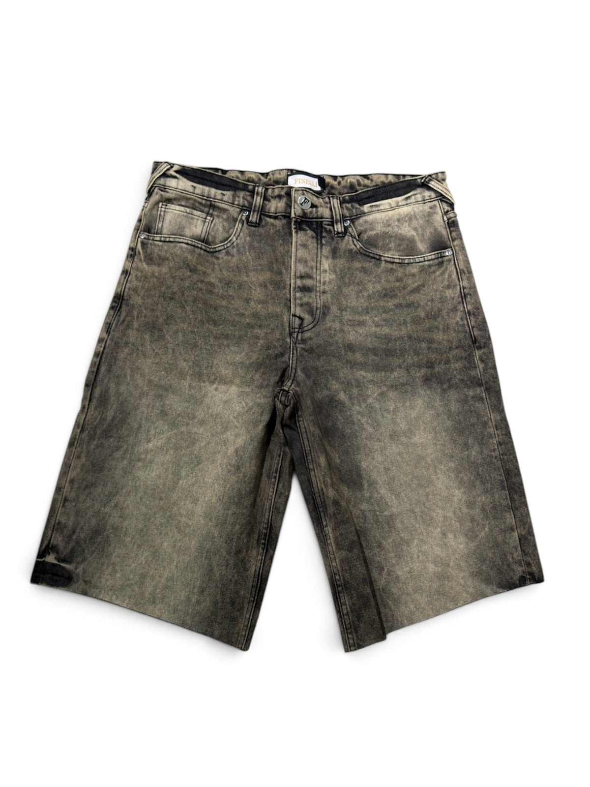 Rand Tint Shorts – FINELLI oversized shorts, front view