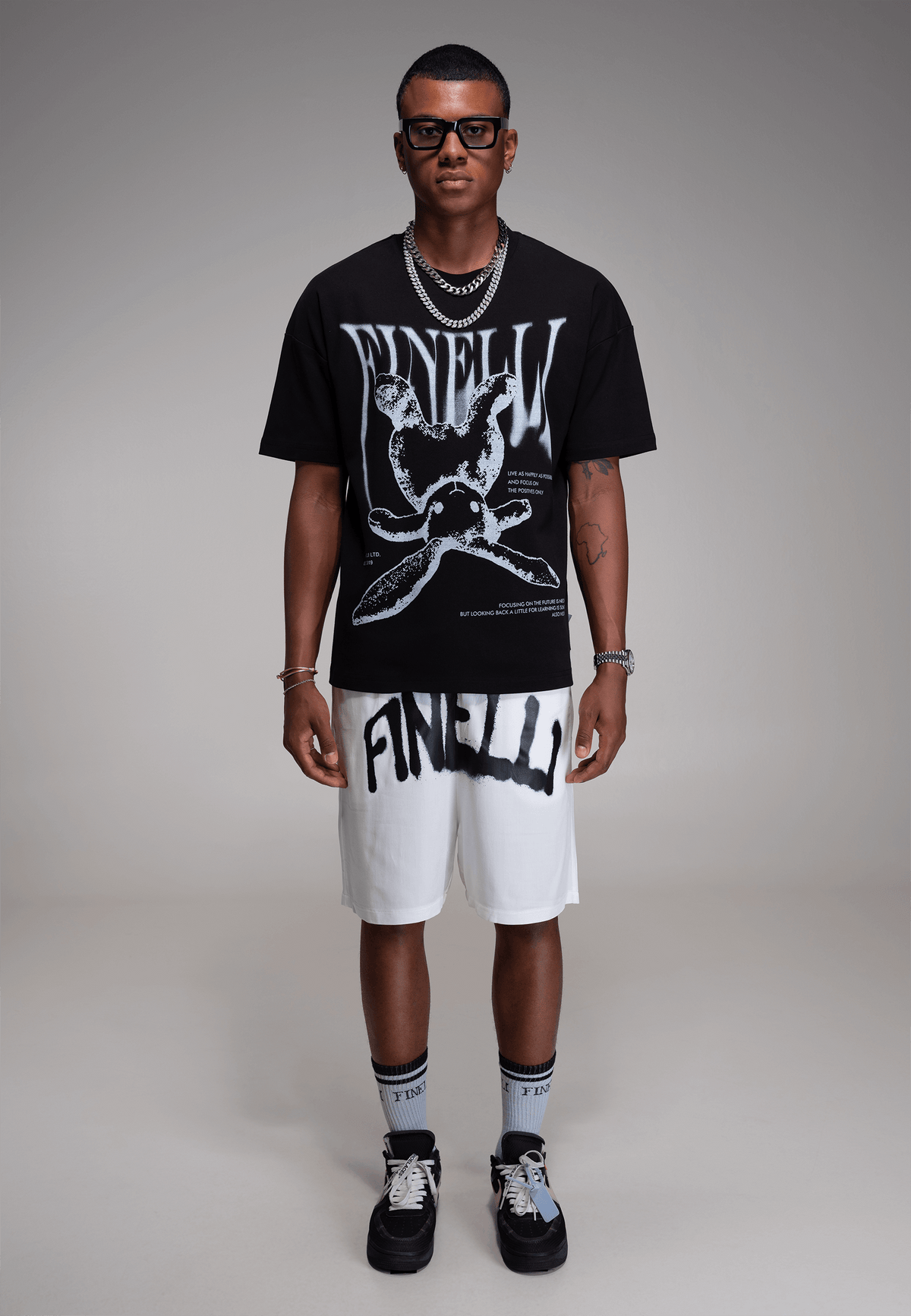 Rabbit T-Shirt – FINELLI oversized t-shirt, back view