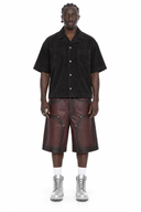 Red Leather Croc Shorts – Lamin, Vorderansicht, gerade Kataloghaltung