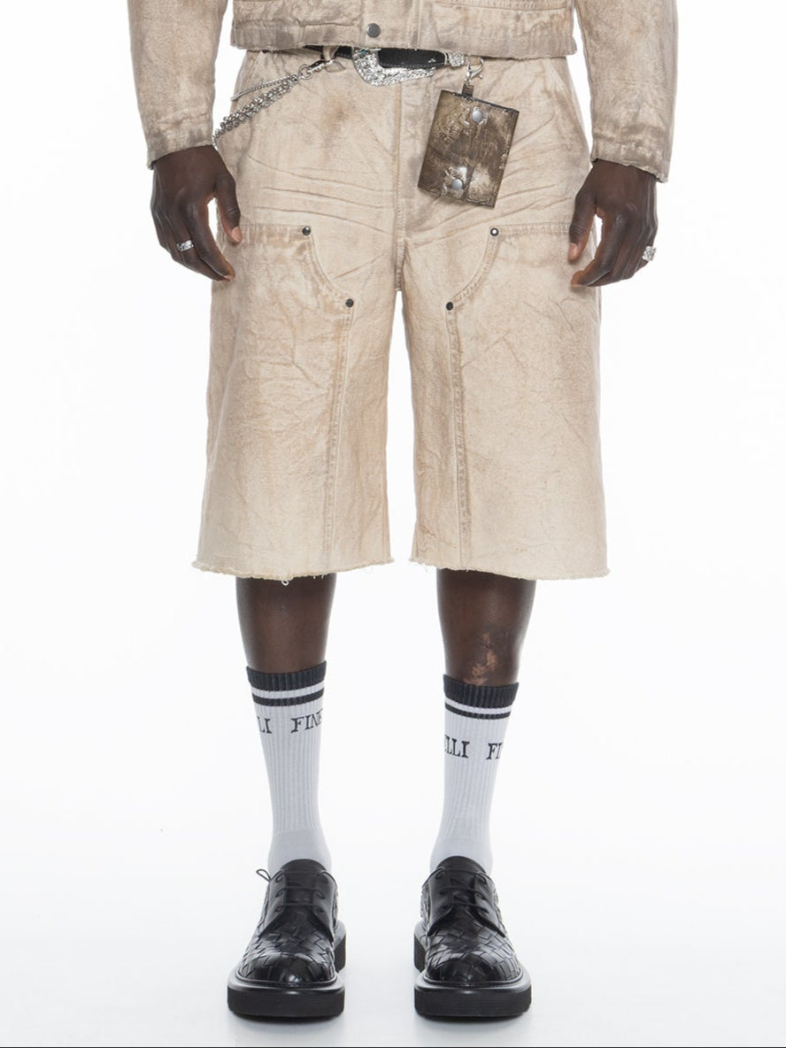 Mud Wash Carpenter Shorts – FINELLI oversized shorts, front view